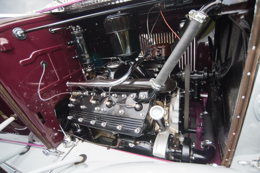 Моторный отсек LaSalle 7-Passenger Touring by Fleetwood (345-A 4657) 1931 года  (фото 22 из 24)